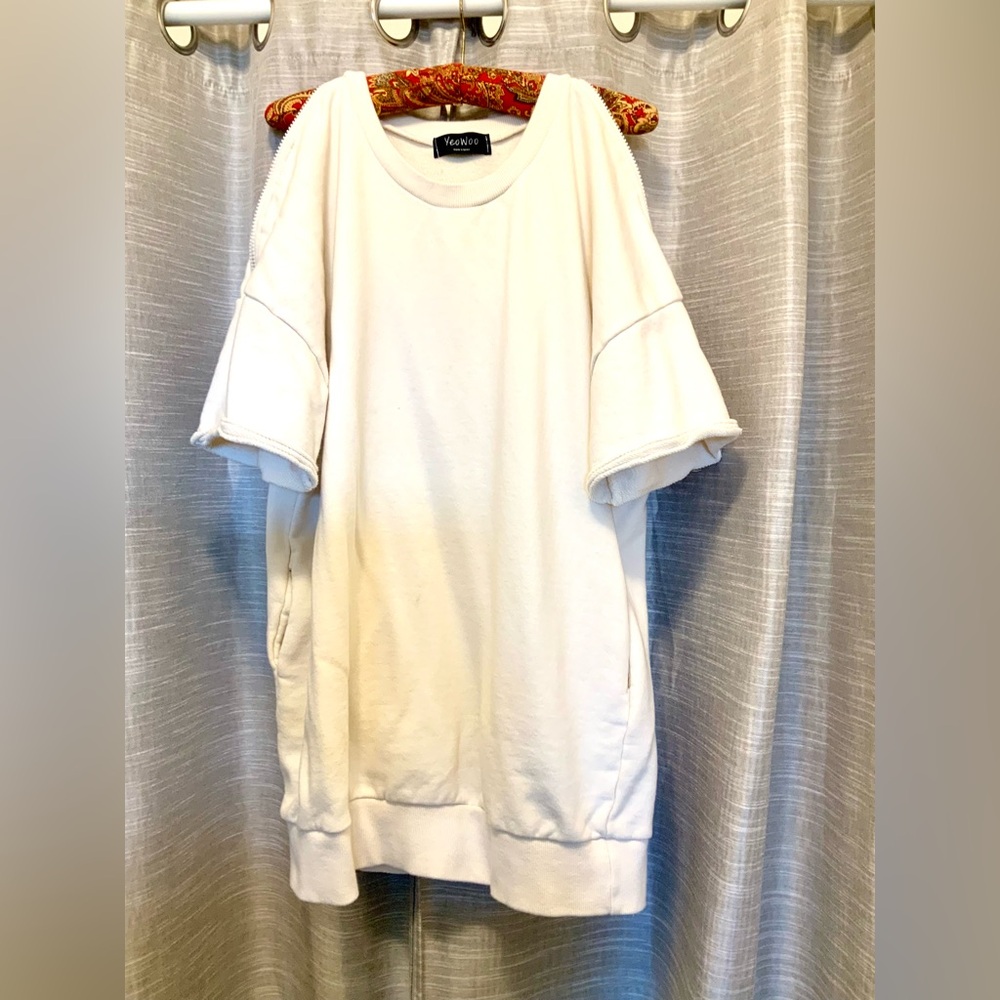 Open shoulder zipper long top